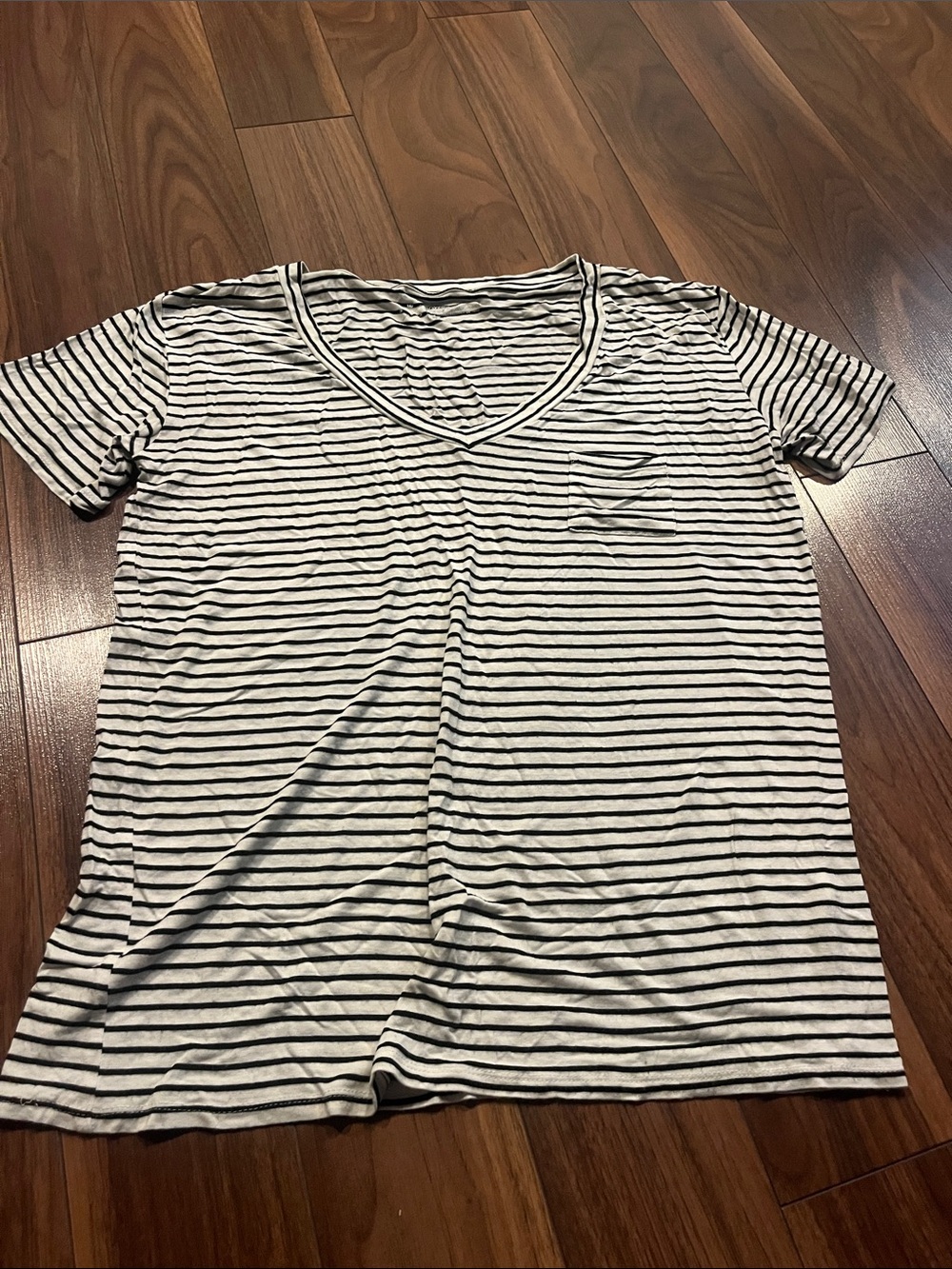 American Eagle Classic Black & White Striped V-Neck Tee
